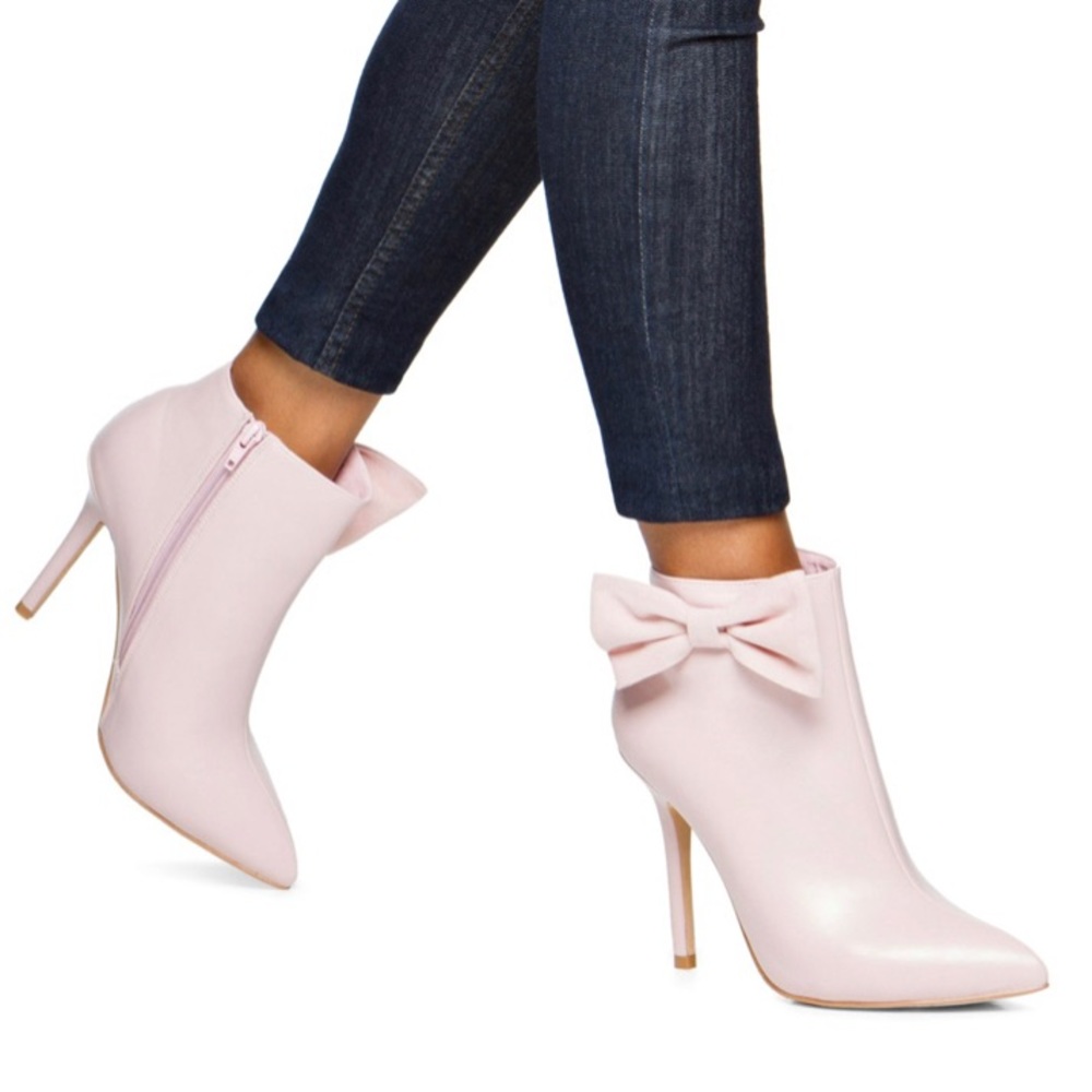 Shoedazzle X Madison Esmeralda Booties